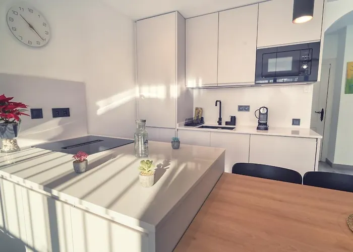 Terrace And Pool Bright Lejlighed *