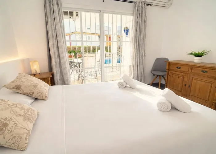 Terrace And Pool Bright Apartamento Torremolinos